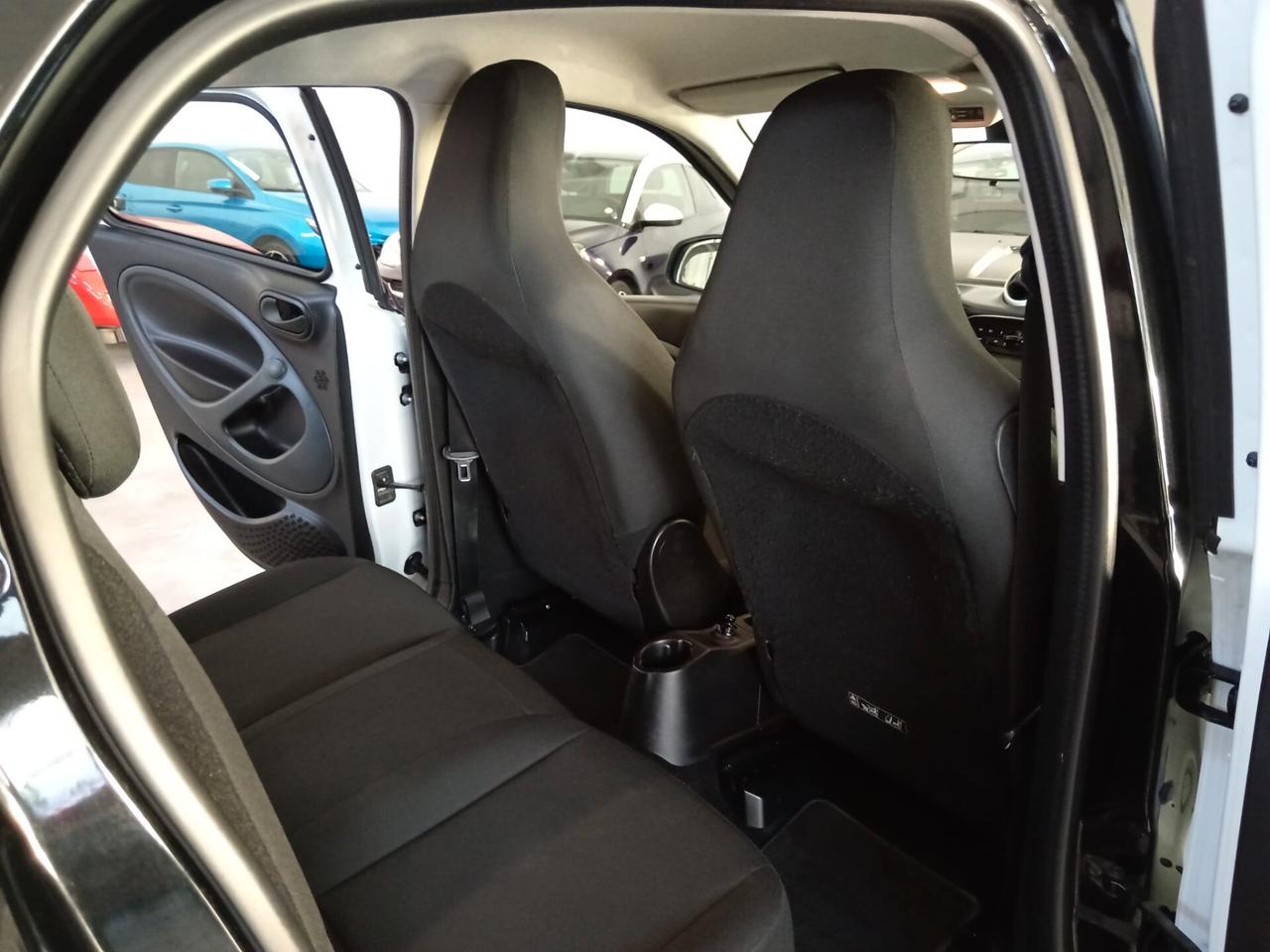 SMART Forfour II Hatchback 453 1.0 82cv (60kW) FULL ELECTRIC