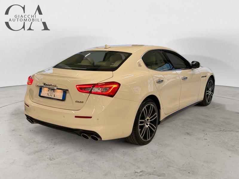Maserati Ghibli 3.0 V6 250cv auto