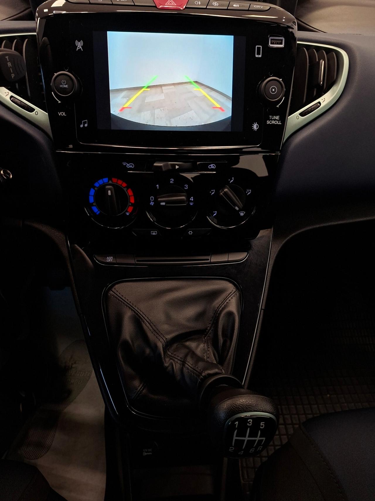 Lancia Ypsilon 1.0 FireFly 5 porte S&S Hybrid Gold km 15.679