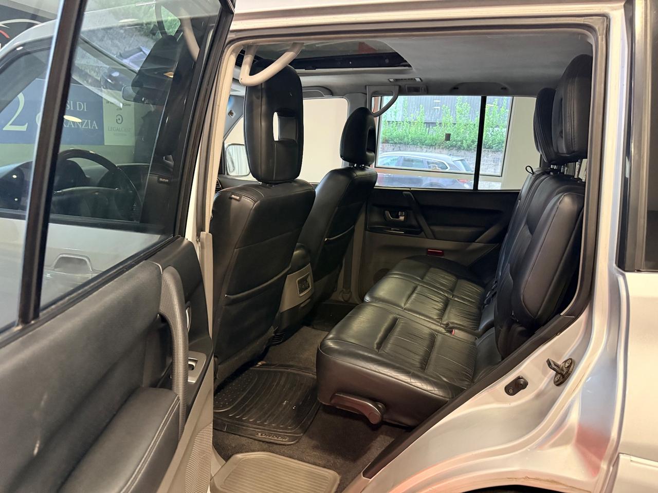 Mitsubishi Pajero 3.2 16V DI-D ELEGANCE 5 PORTE
