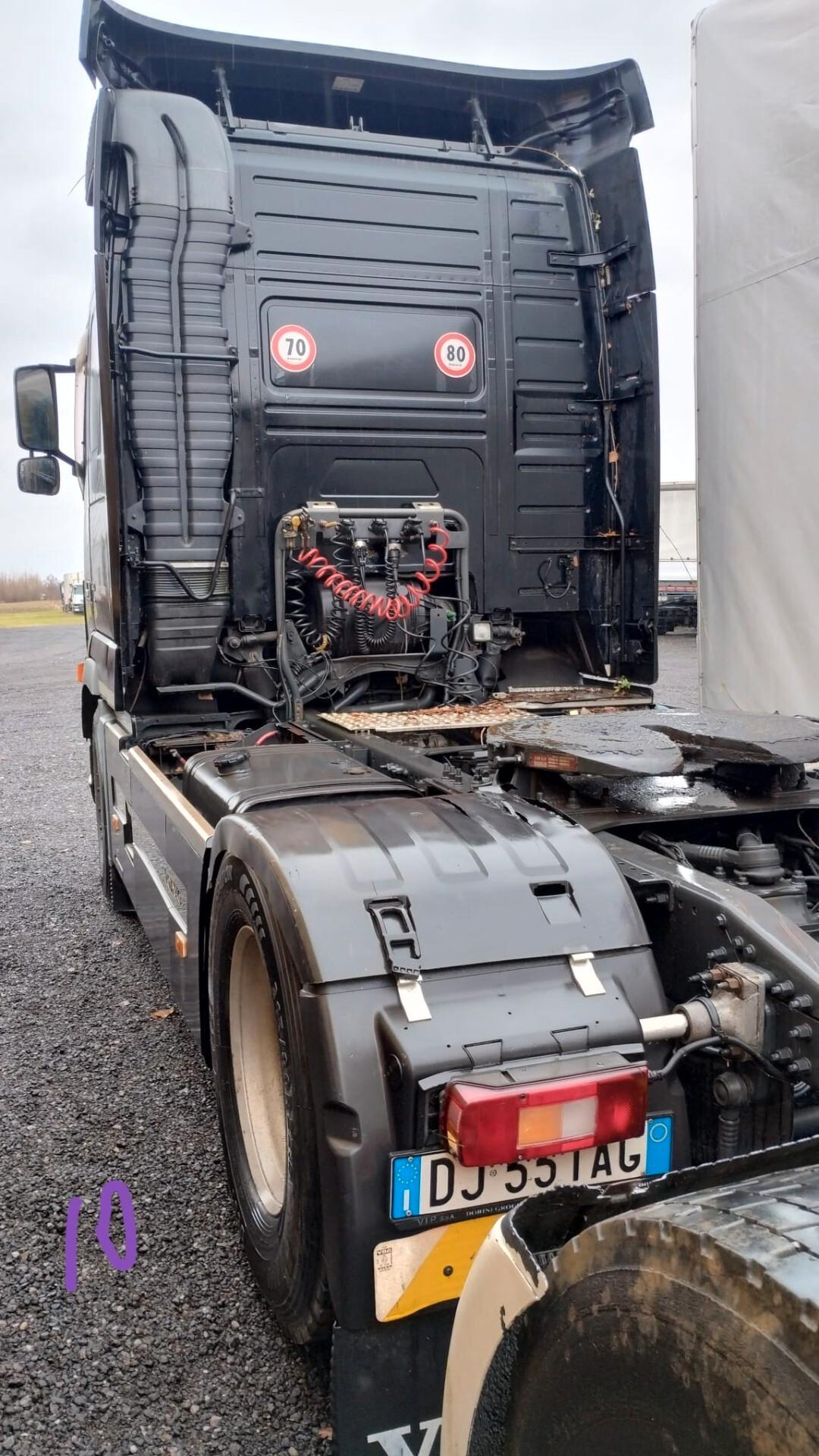 TRATTORE STRADALE SCANIA R450