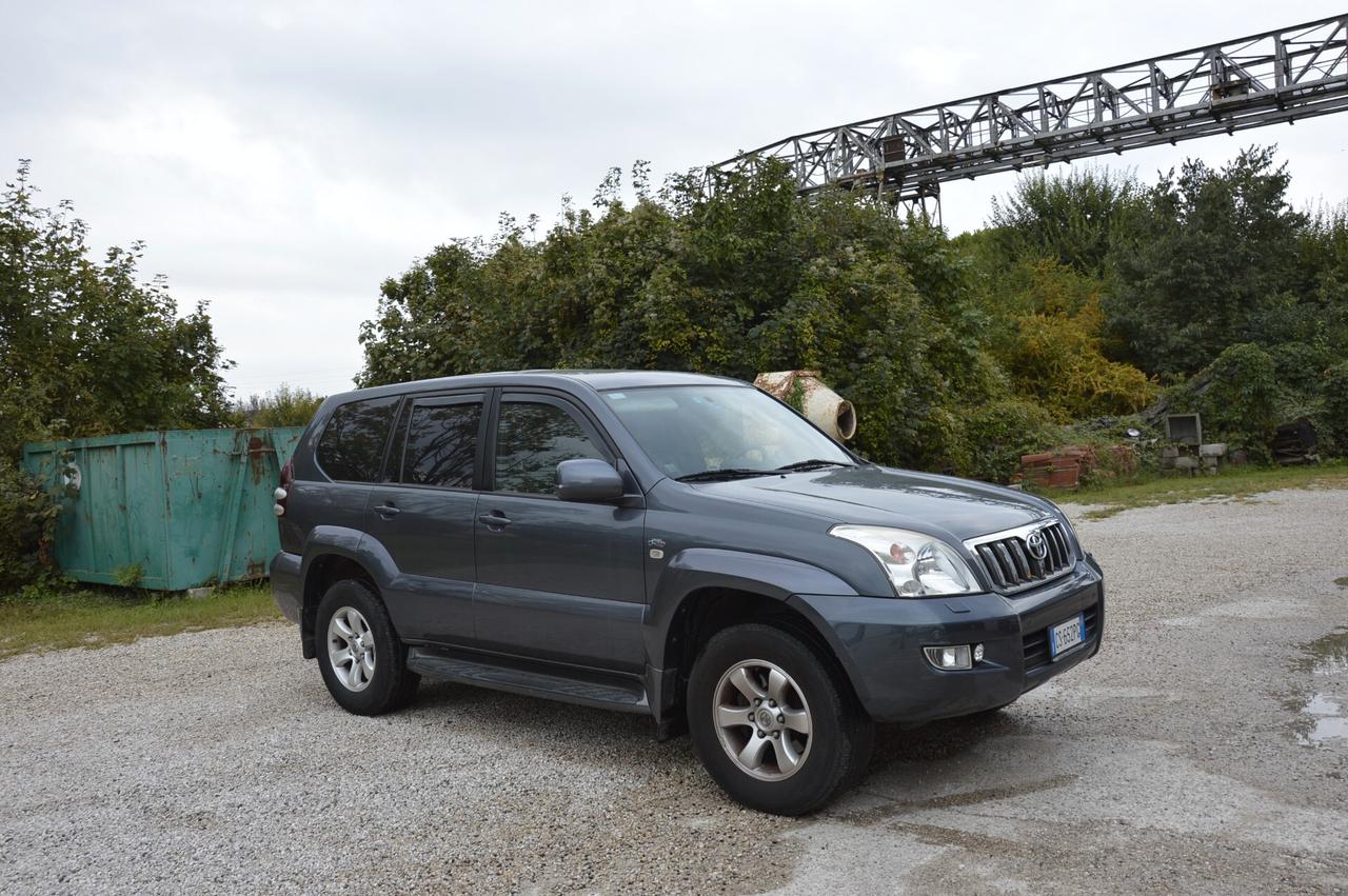 Toyota Land Cruiser 3.0 D-4D 16V cat 5 porte aut. Wagon