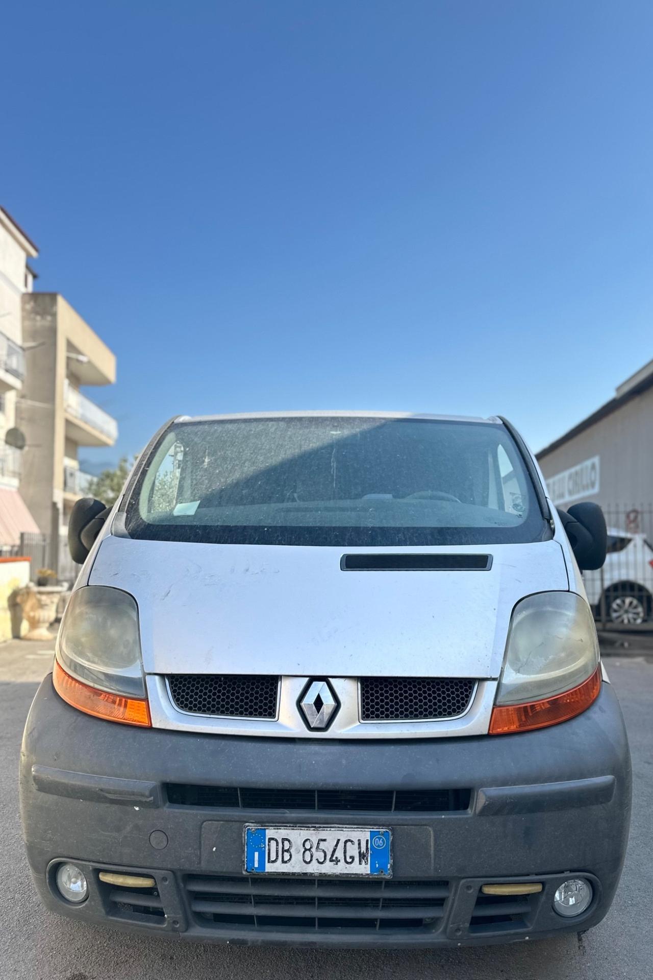 Renault Trafic 2.5 Diesel 9 Posti