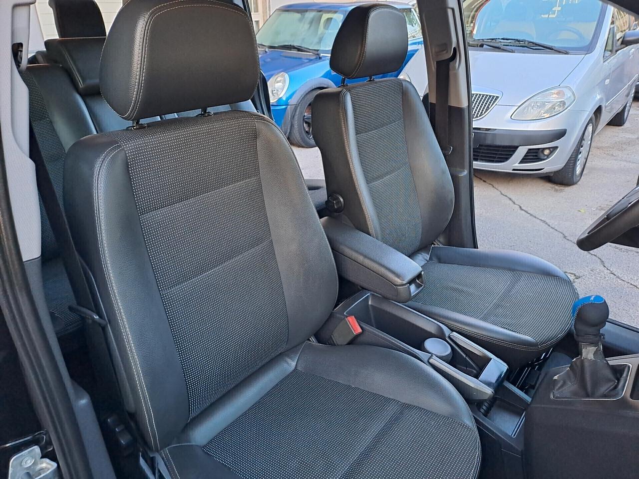 Opel Zafira 1.9 CDTI 120CV Cosmo 7 POSTI