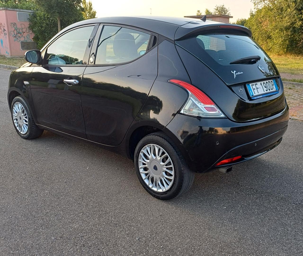 Lancia Ypsilon 1.2 69 CV 5 porte GPL Ecochic Gold