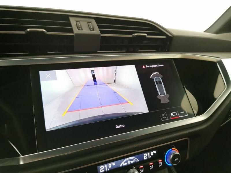 Audi Q3 40 2.0 tfsi Identity Black quattro s-tronic