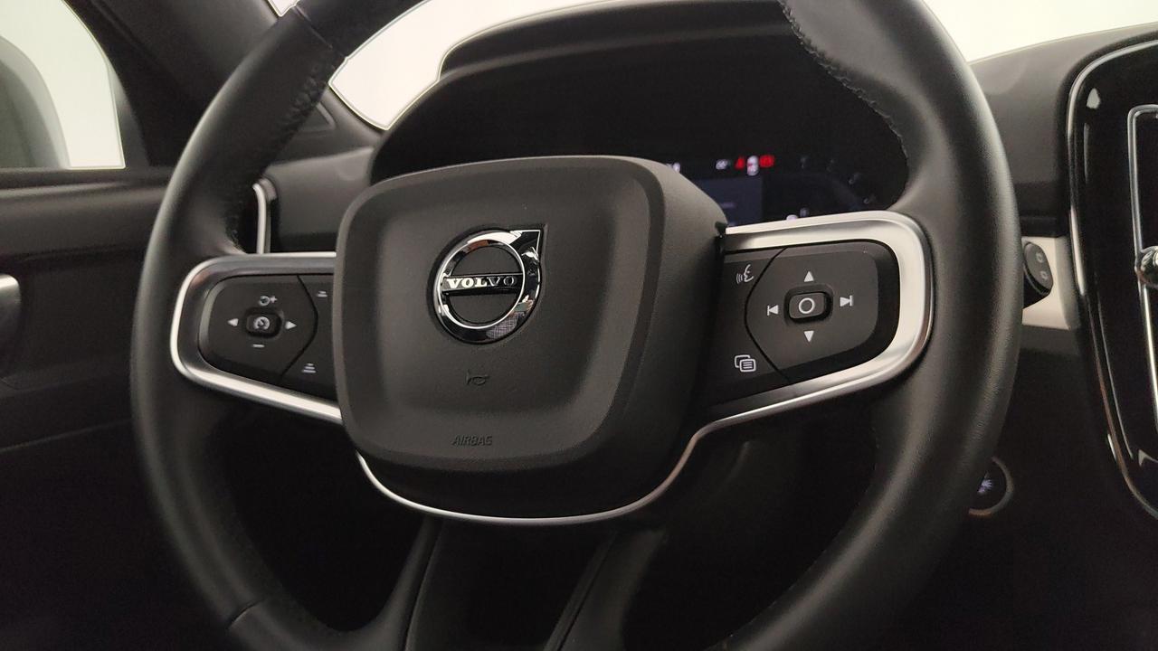 VOLVO XC40 2.0 b3 Core auto