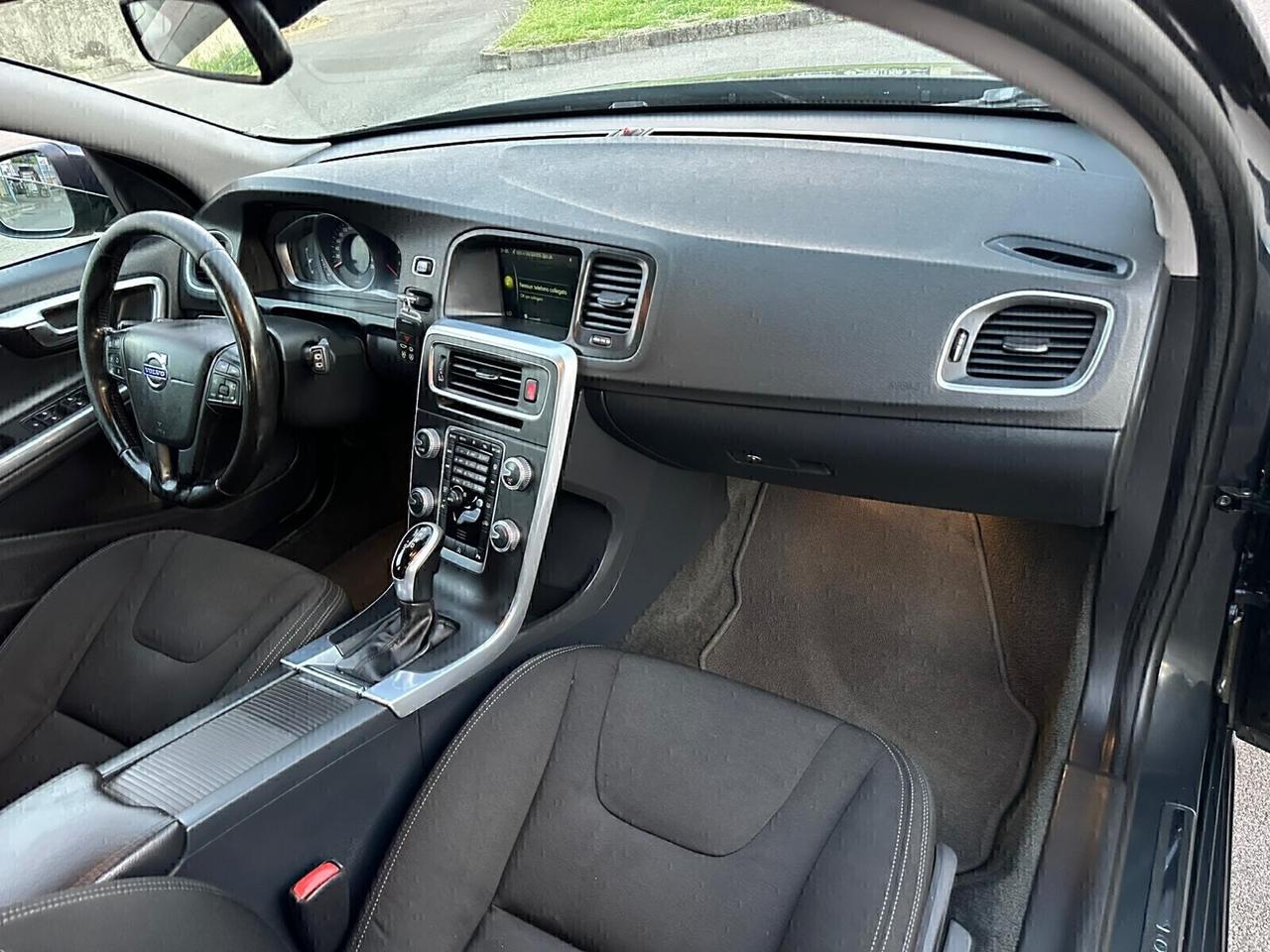 Volvo V60 D2 1.6 Powershift Kinetic