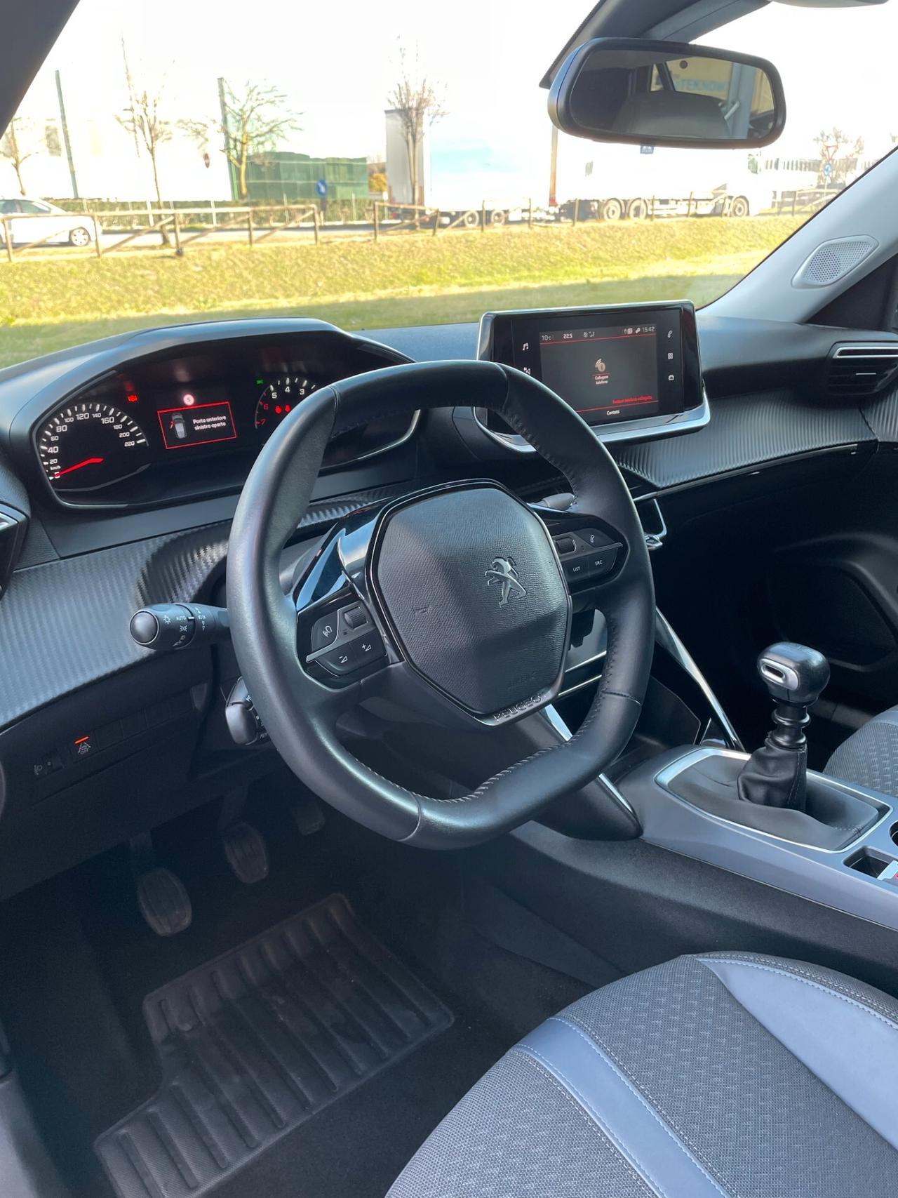 Peugeot 2008 Benzina Neopatentati