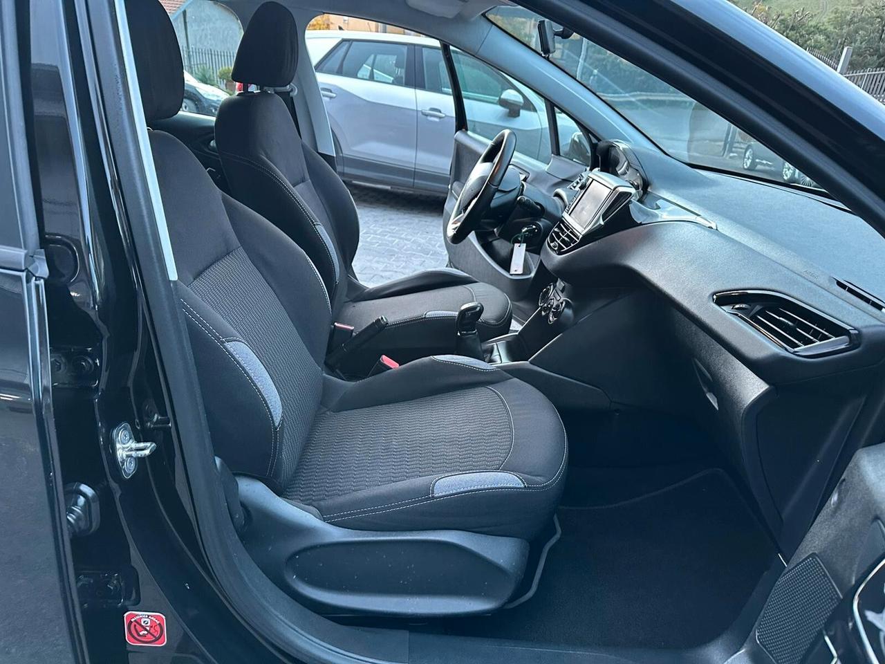 Peugeot 208 BlueHDi 75 5 porte Allure