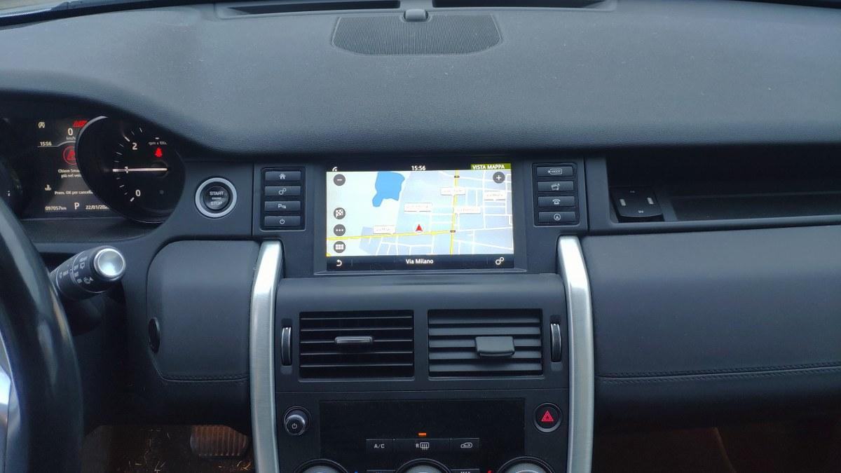 LAND ROVER Discovery Sport SOLO PER COMMERCIANTI AUTO SENZA GARANZIA