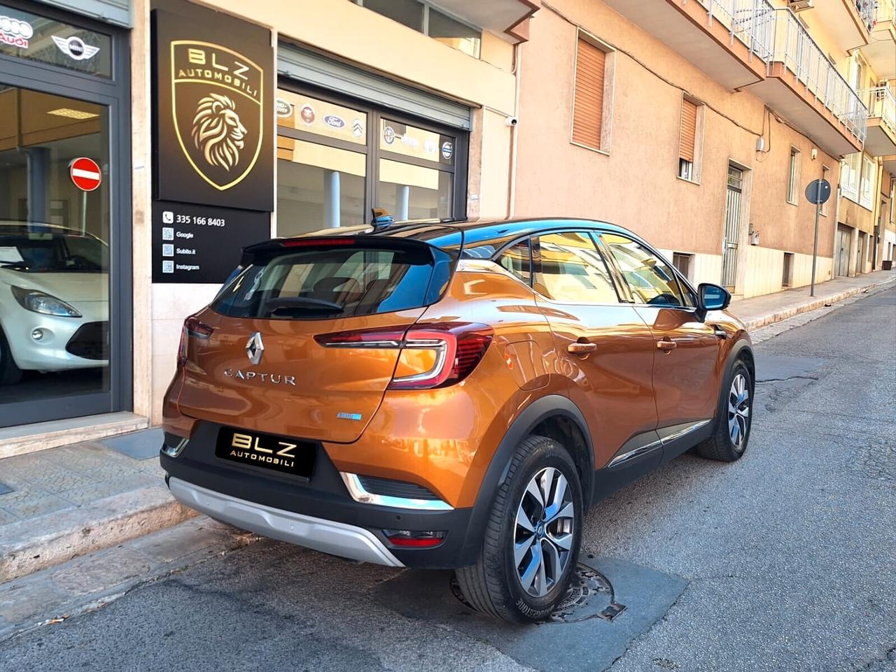Renault Captur Plug-in Hybrid E-Tech 160 CV Initiale Paris