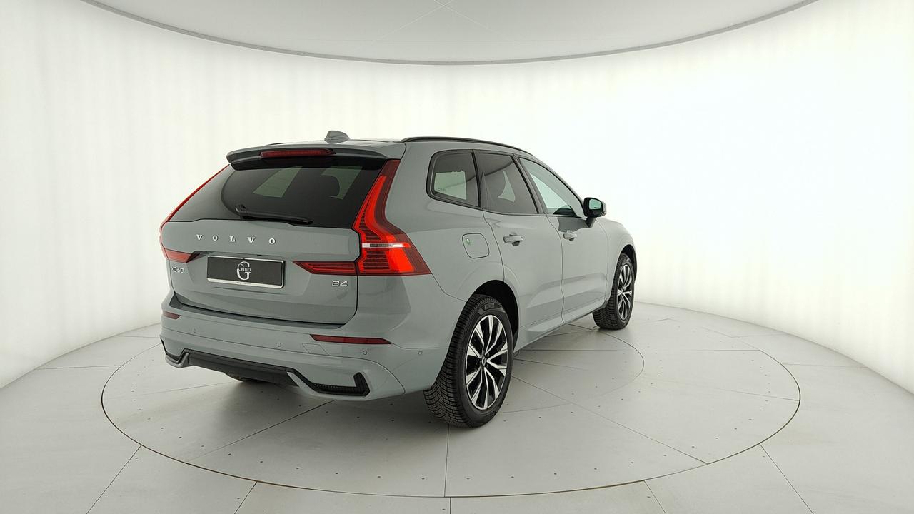 VOLVO XC60 2.0 b4 Plus Dark auto