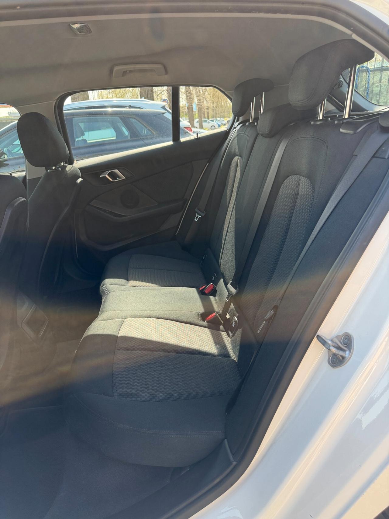 Bmw 116 116d 5p. Msport