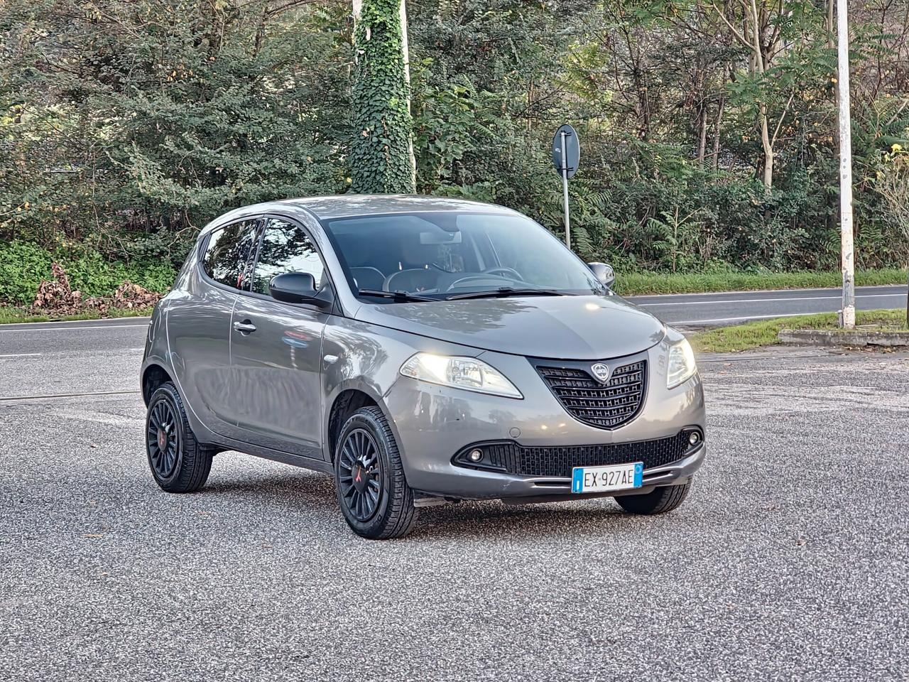 Lancia Ypsilon 0.9 TwinAir 85 CV 5 porte Metano Ecochic Gold 2014-5B NEO