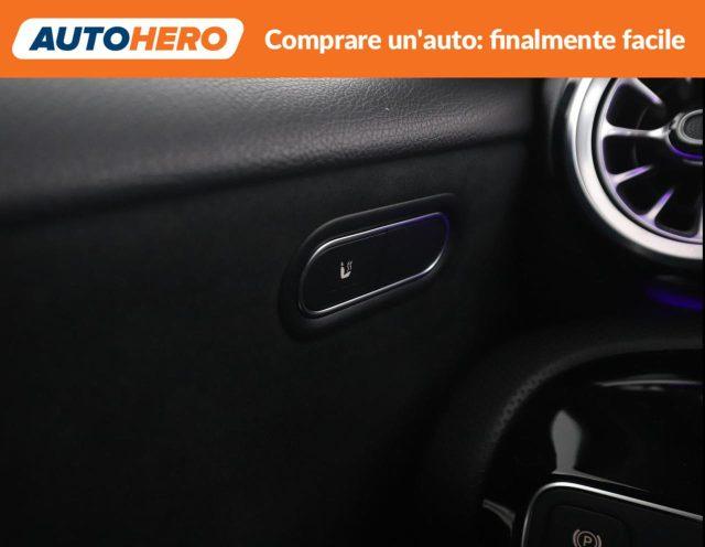 MERCEDES-BENZ A 180 d Automatic Premium