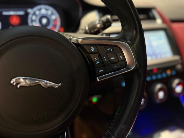 JAGUAR E-Pace 2.0 300 CV AWD aut. R-Dynamic SE