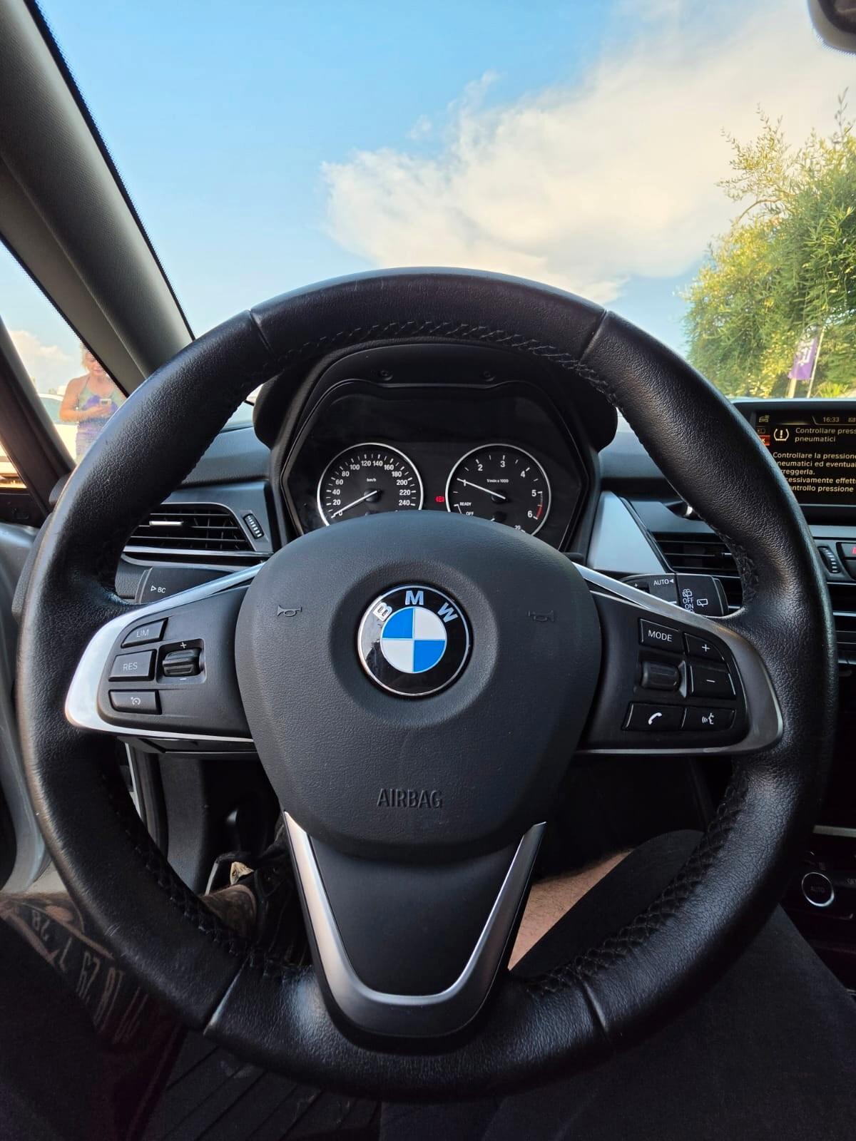 Bmw 2er Active Tourer 216d Luxury