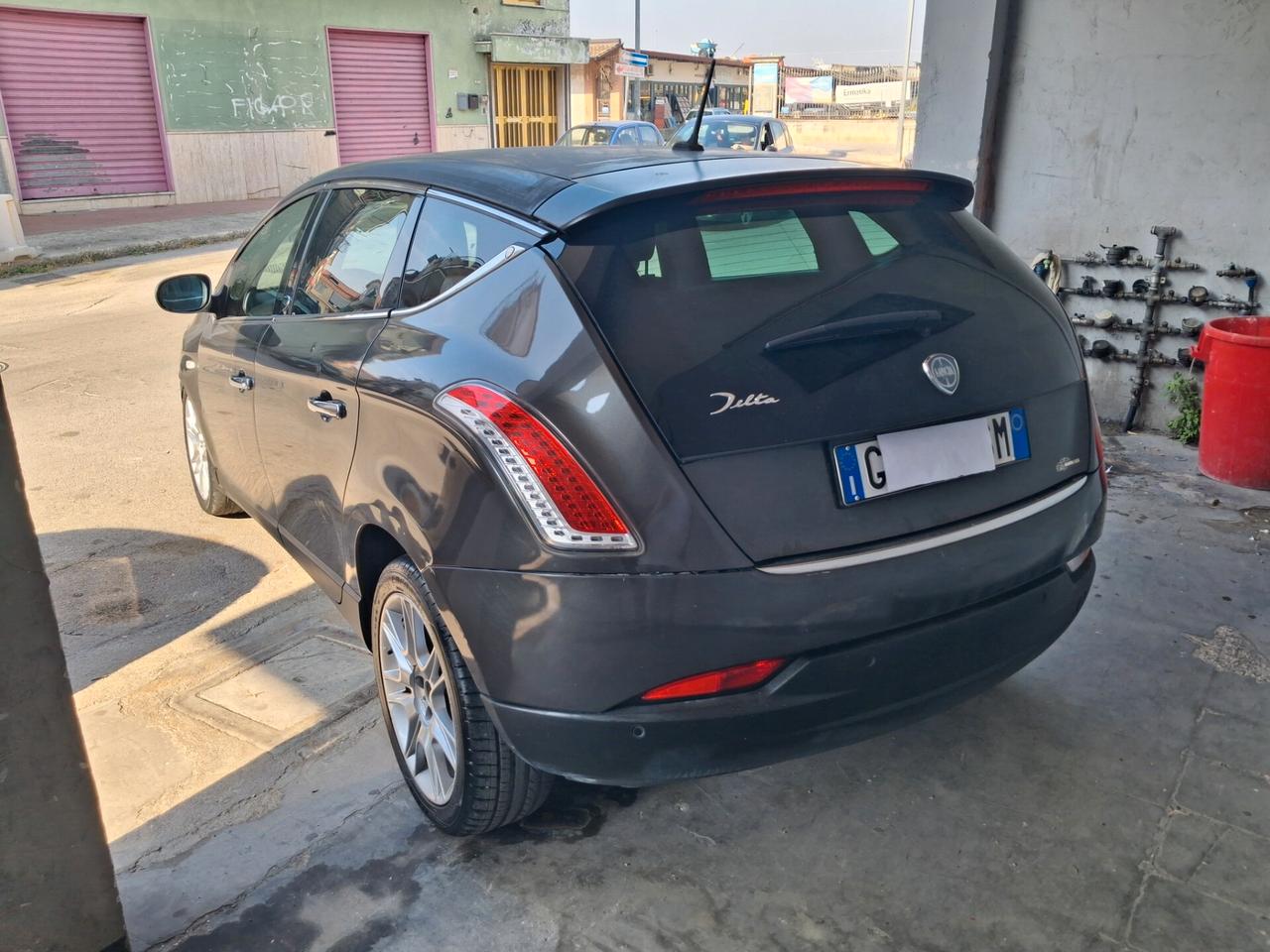 Lancia Delta 1.6 MJT cambio automatico 2009