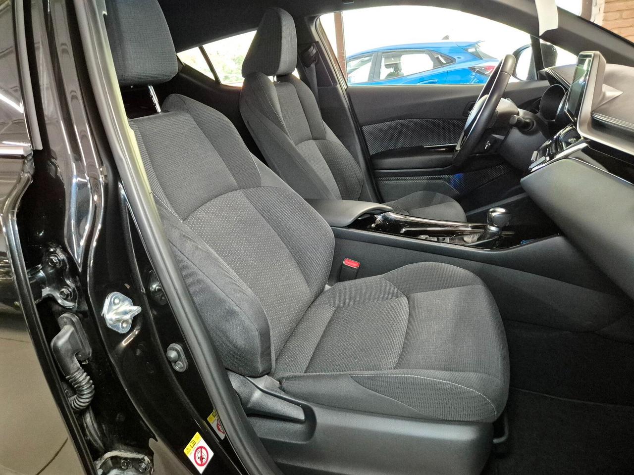 Toyota C-HR 1.8 Hybrid E-CVT Trend