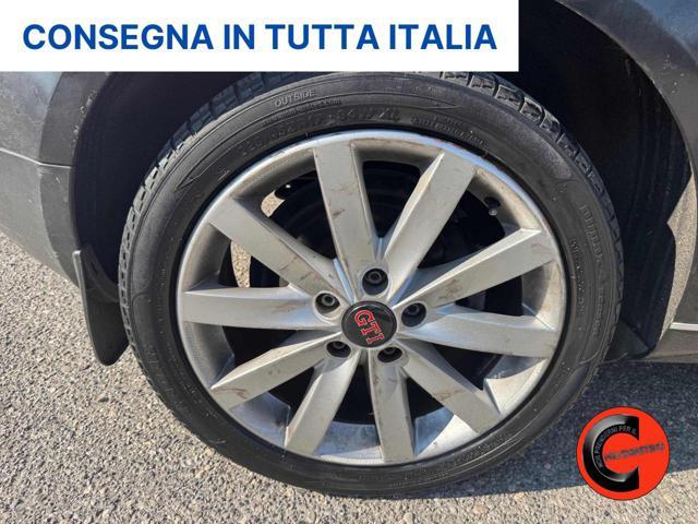 VOLKSWAGEN Golf 1.6 COMFORTLINE-CERCHI 17-RETROCAMERA-NAVI-