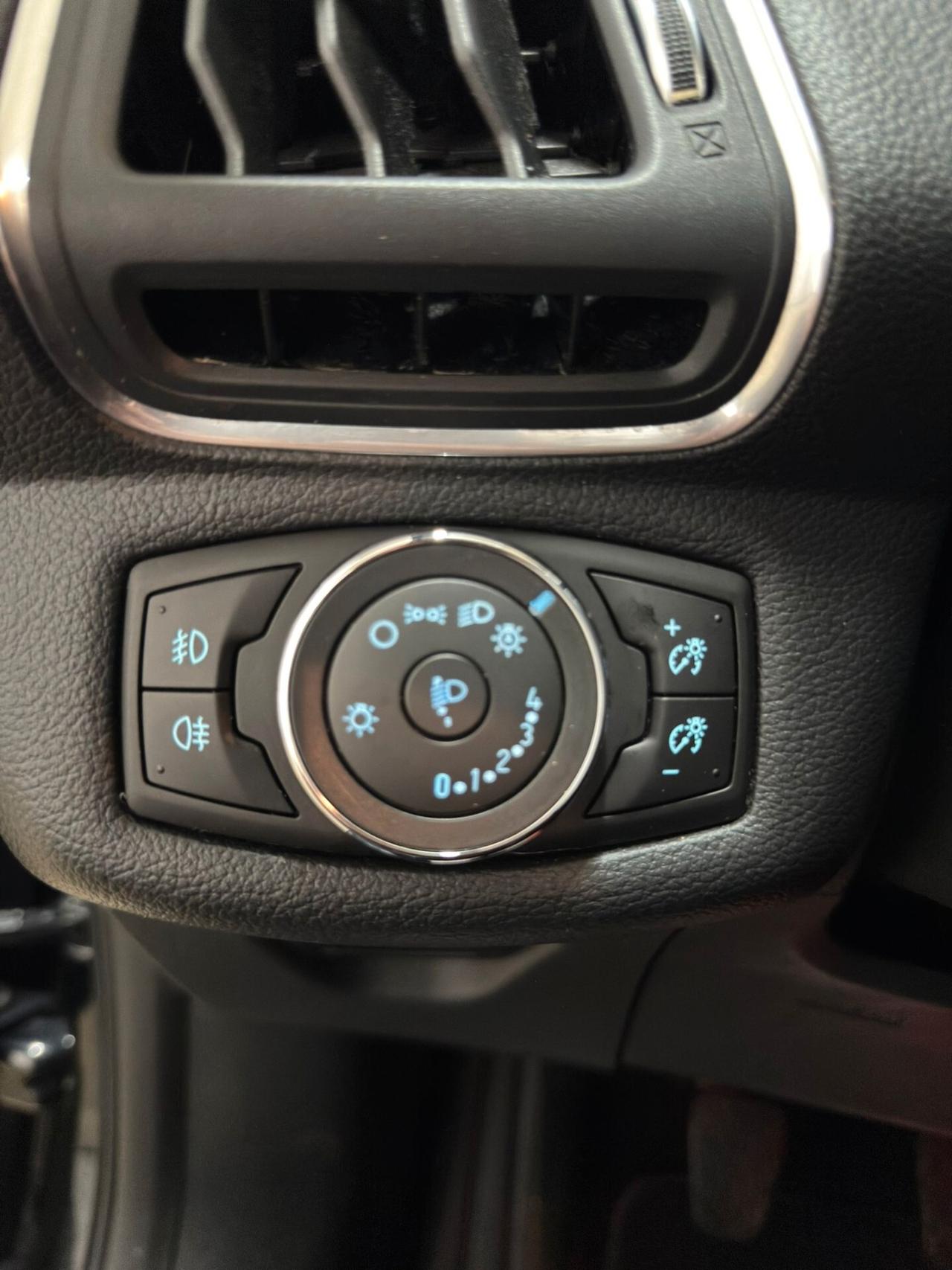 Ford B-Max 1.5 TDCi 75 CV Titanium