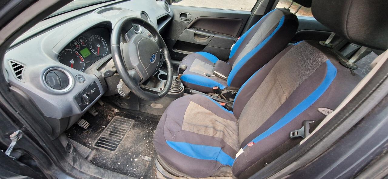 Ford Fiesta 1.4 TDCi 5p. Ghia per export