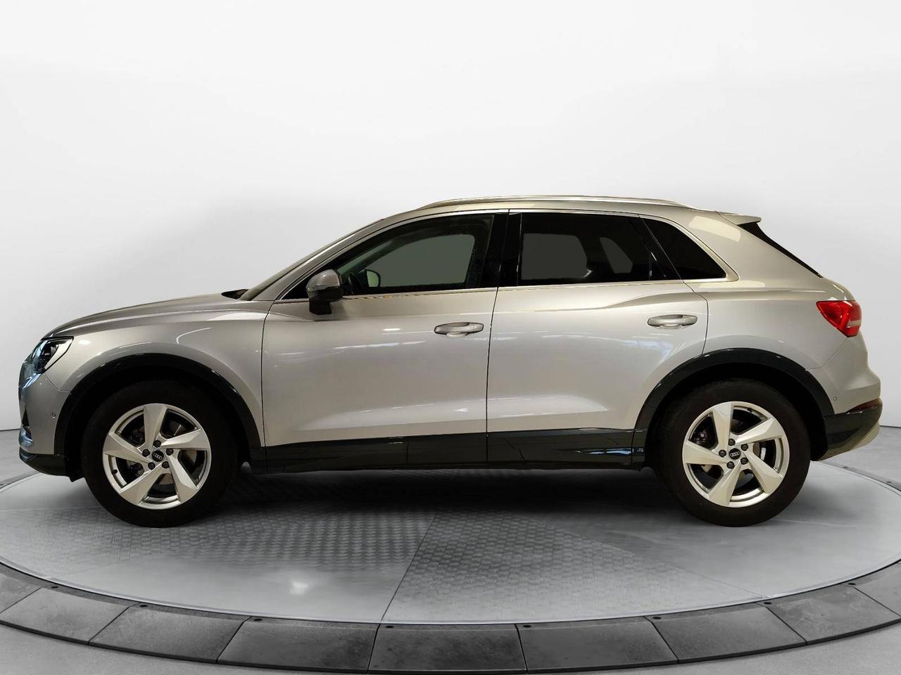 Audi Q3 35 2.0 tdi Business Advanced