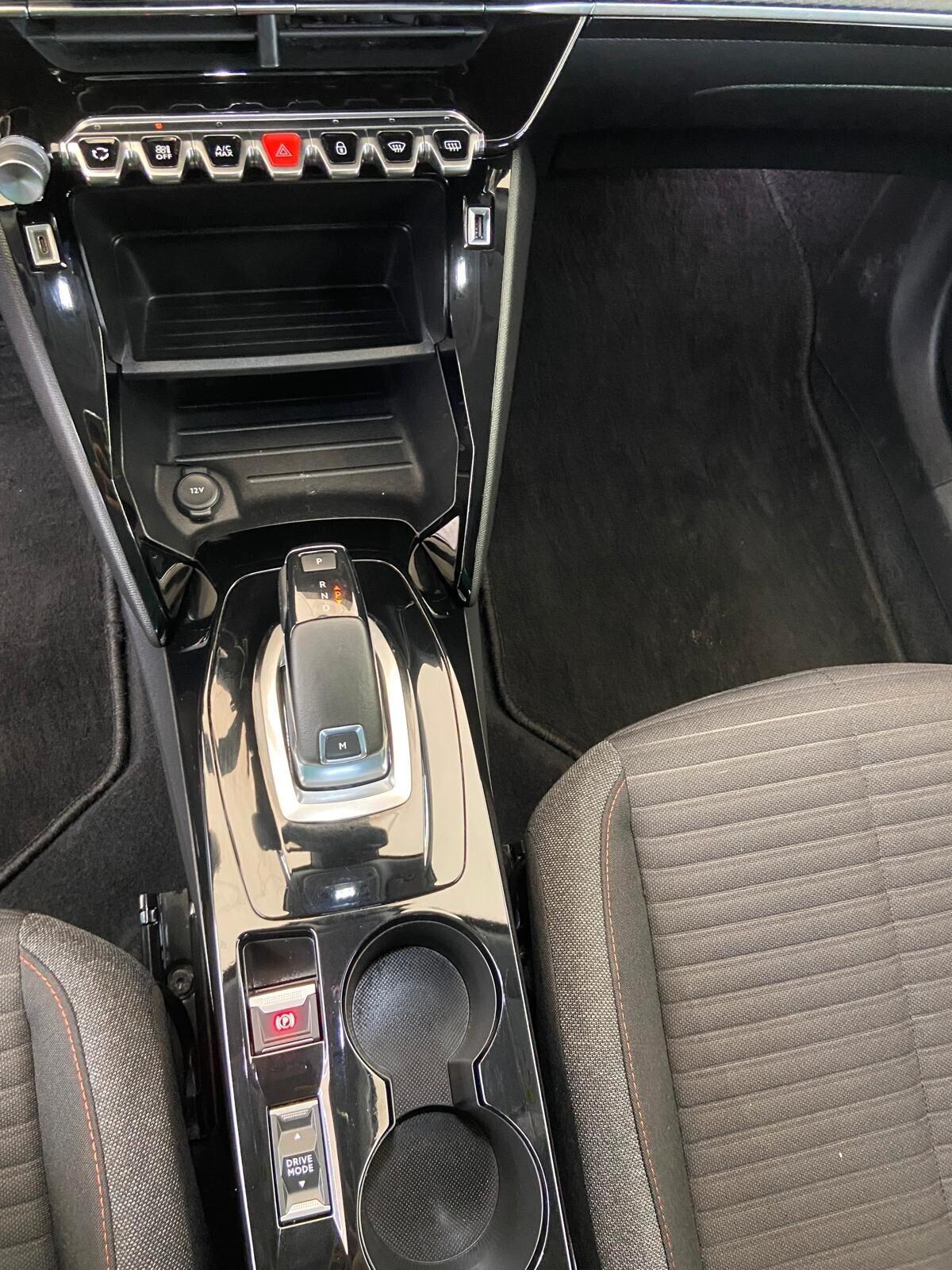 Peugeot 2008 PureTech 130 S&S EAT8 Active Pack