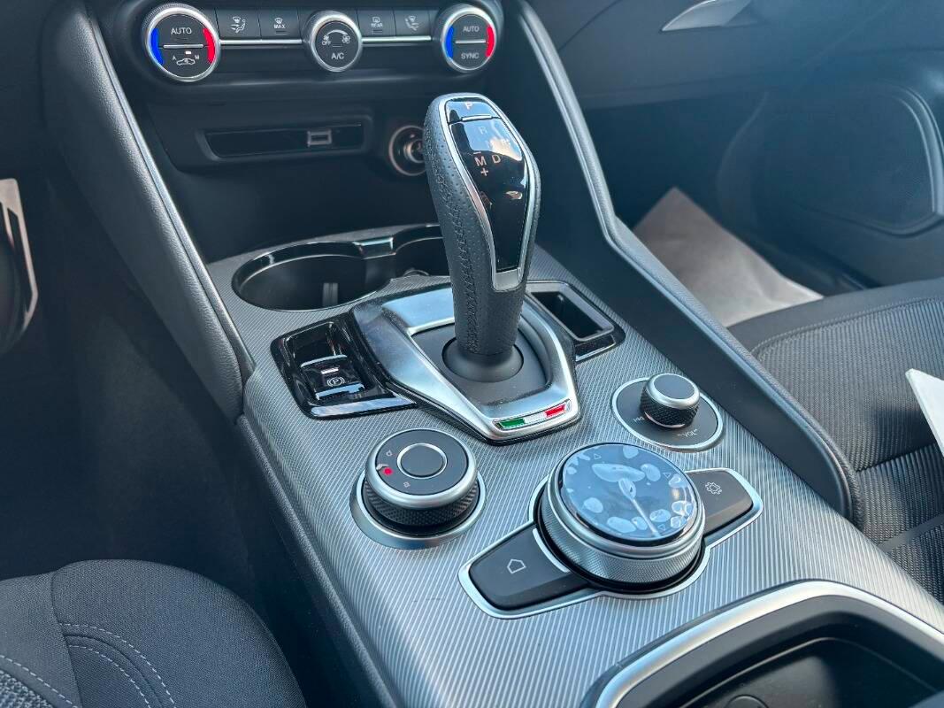 Alfa Romeo Giulia 2.2 t Sprint 160cv auto