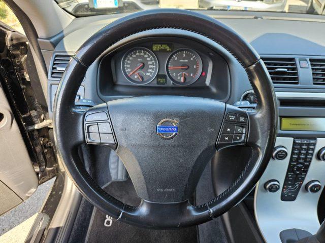 VOLVO V50 D2