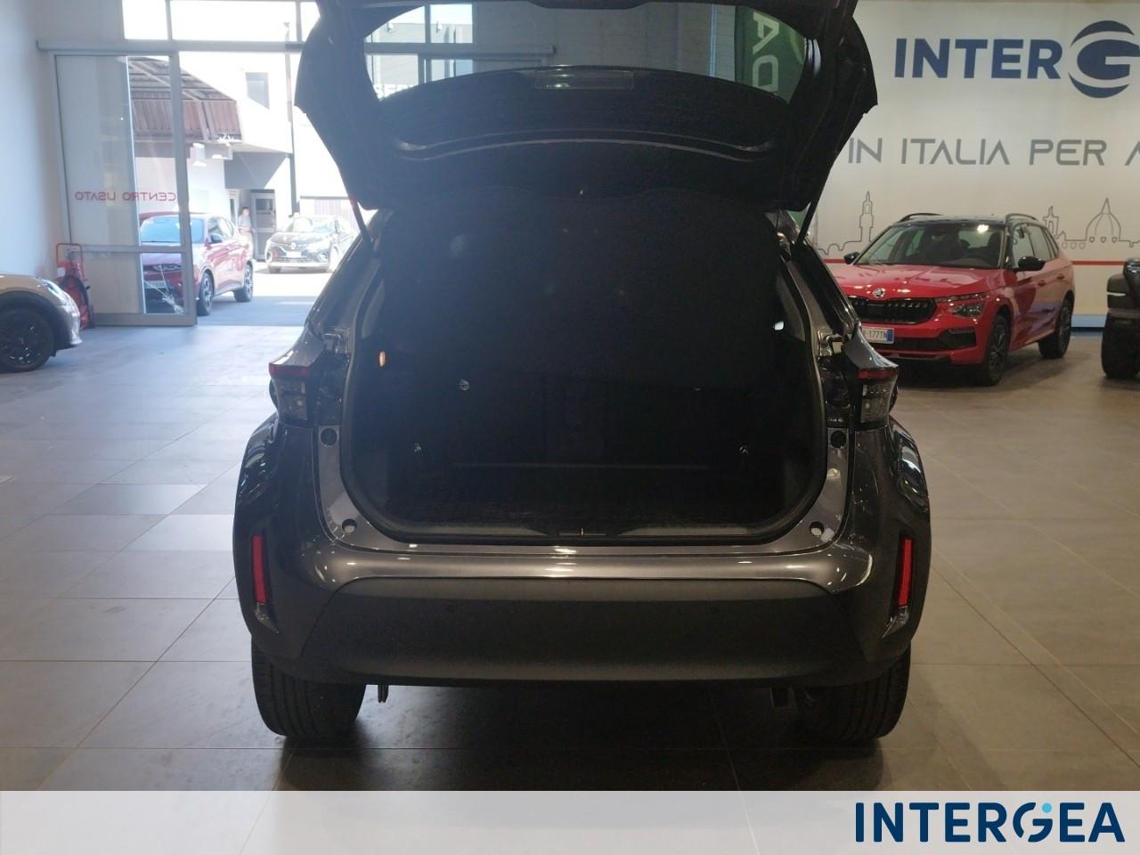 TOYOTA Yaris Cross 1.5h Lounge fwd 130cv e-cvt