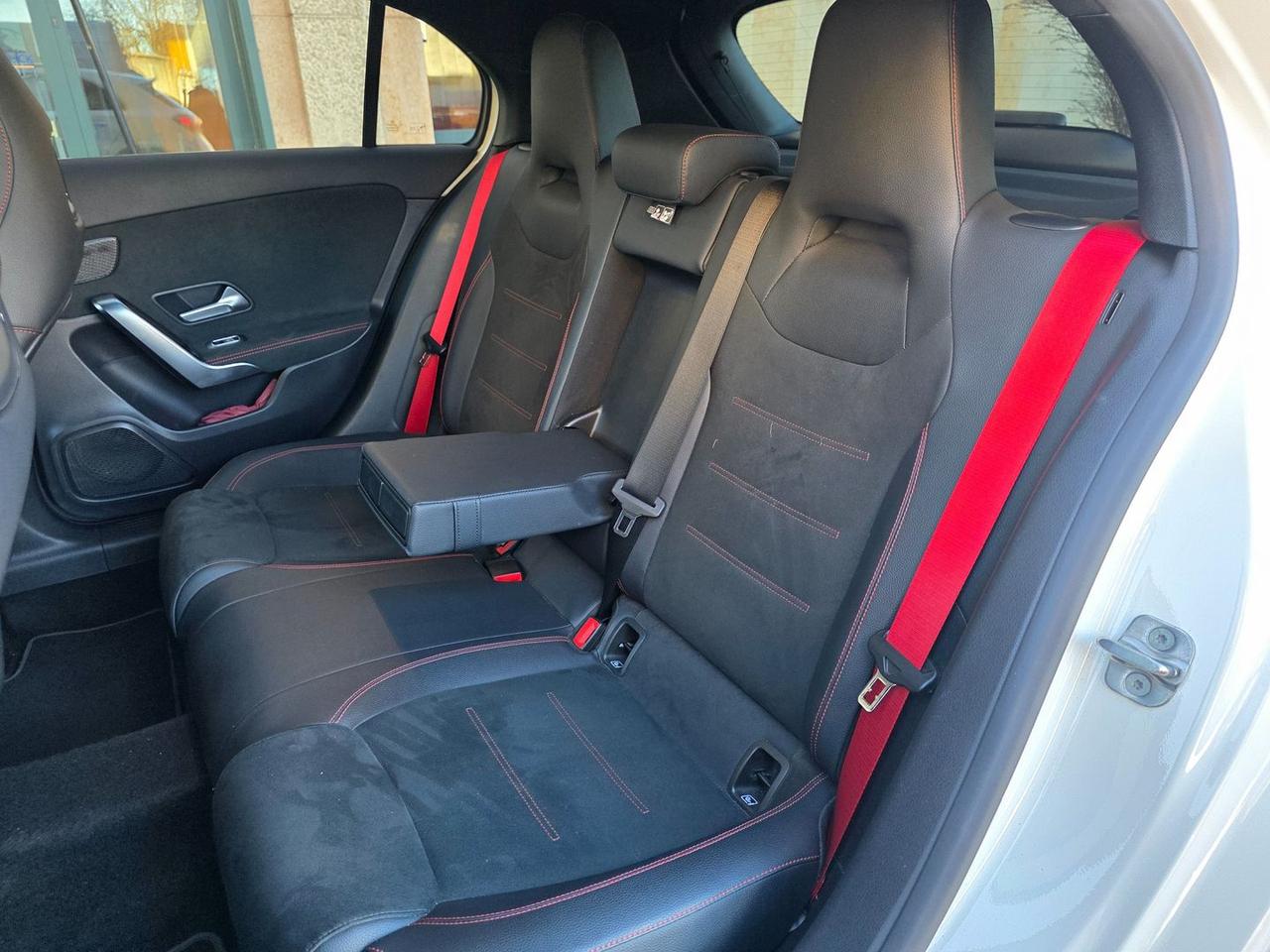 Mercedes-Benz A 35 AMG A-Class #8119