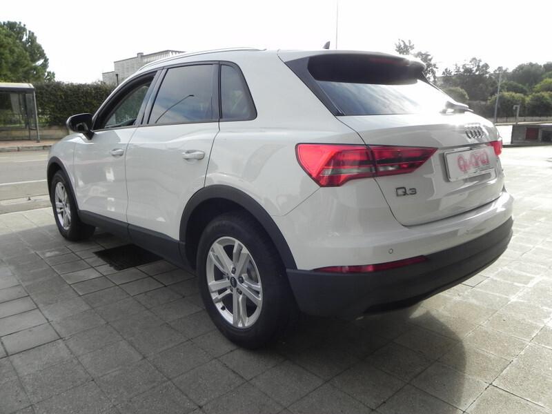 Audi Q3 35 TDI S tronic Business