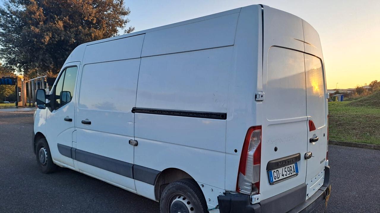 Renault Master DOPPIA PORTA LATERALE km 60.000 L2H2