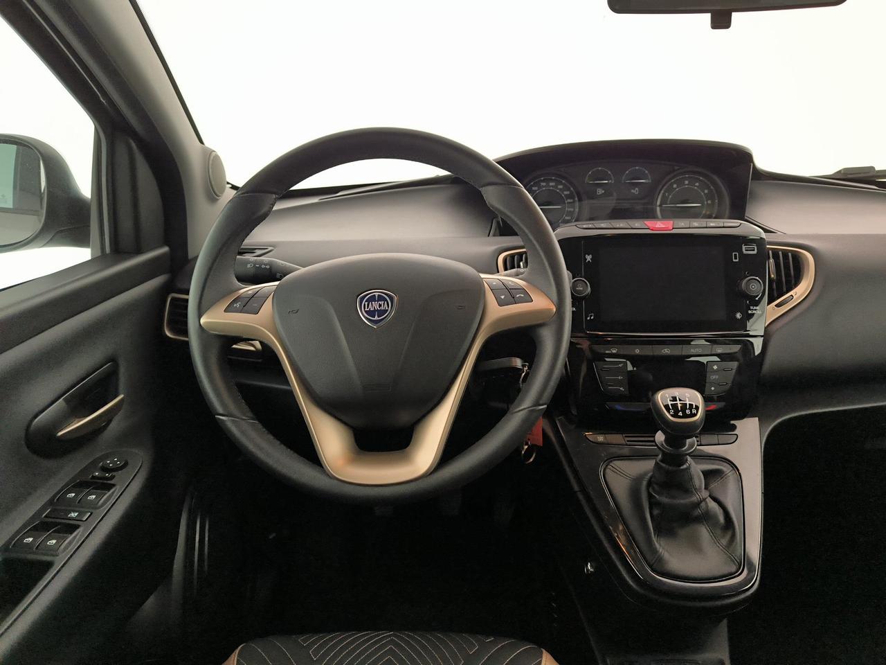 Lancia Ypsilon 1.0 firefly hybrid gold s&s 70cv