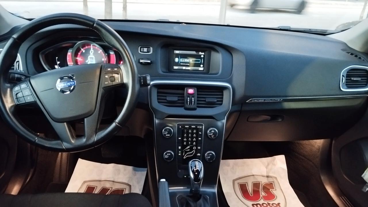 VOLVO V40 CROSS COUNTRY AUTOMATICA