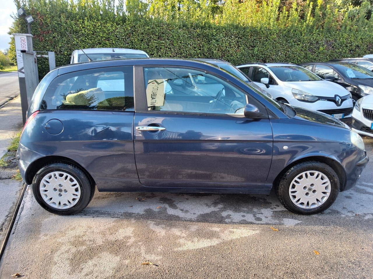 Lancia Ypsilon 1.2 Argento ((TUTTO INCLUSO))