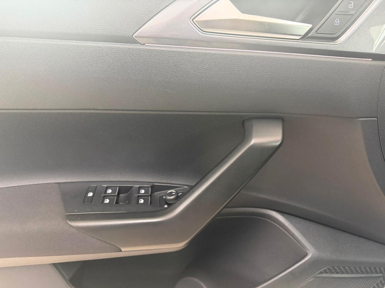 Volkswagen Polo 1.0 TSI R-Line