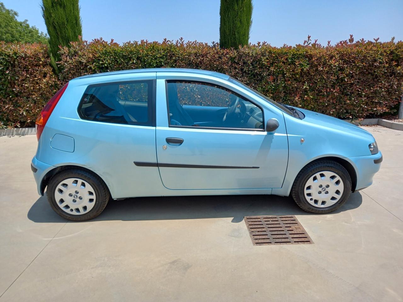 Fiat Punto 1.2i cat Feel SOLO 30000 KM !!!!!