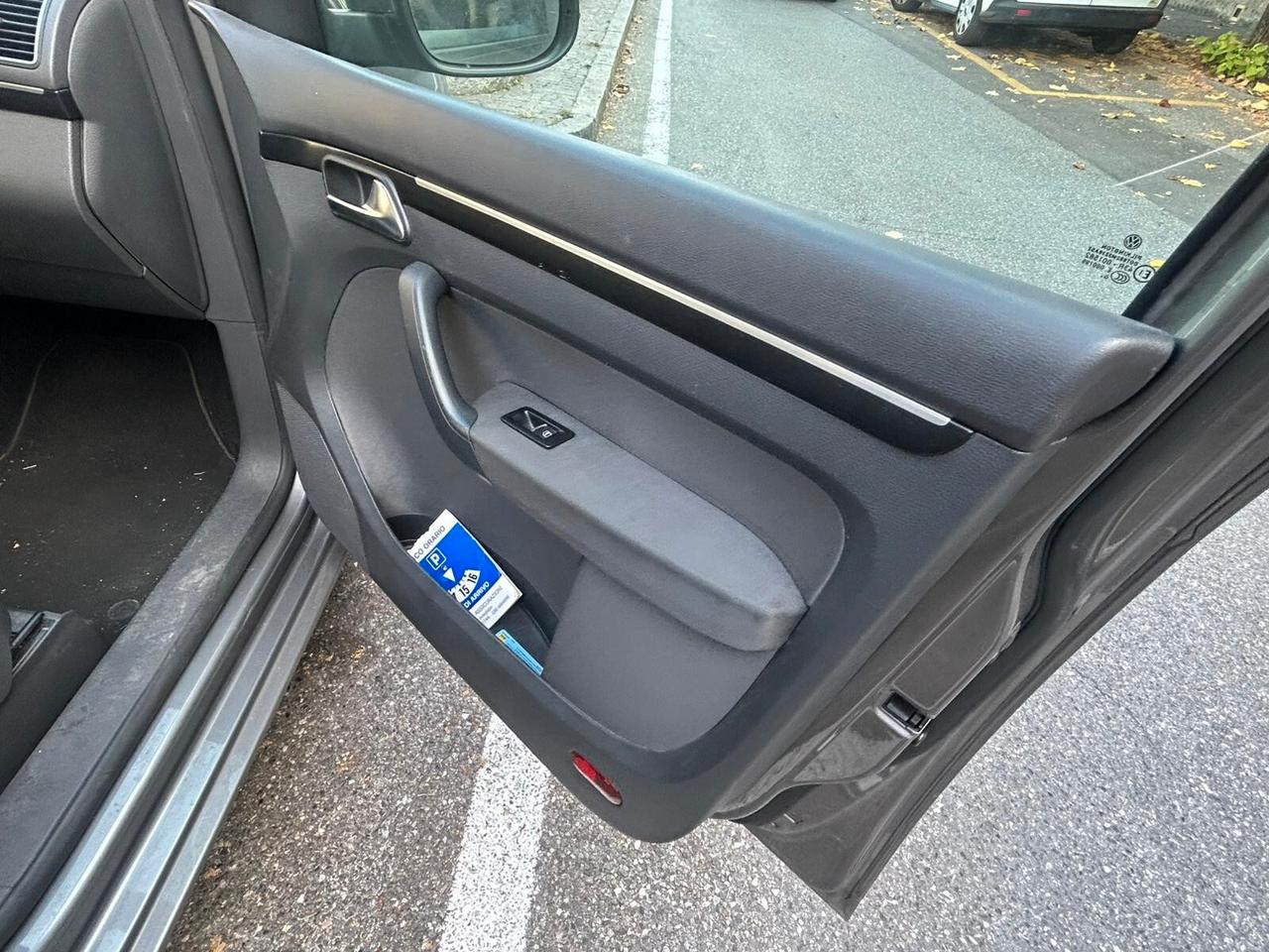 Volkswagen Touran 2.0 tdi Highline - ANCHE PER NEOPATENTATI