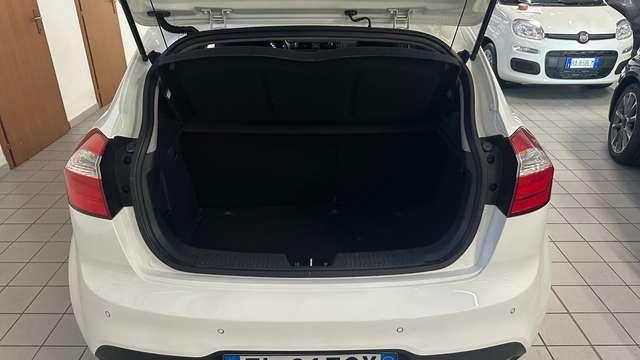 Kia Rio 1.2 86CV EX Plus