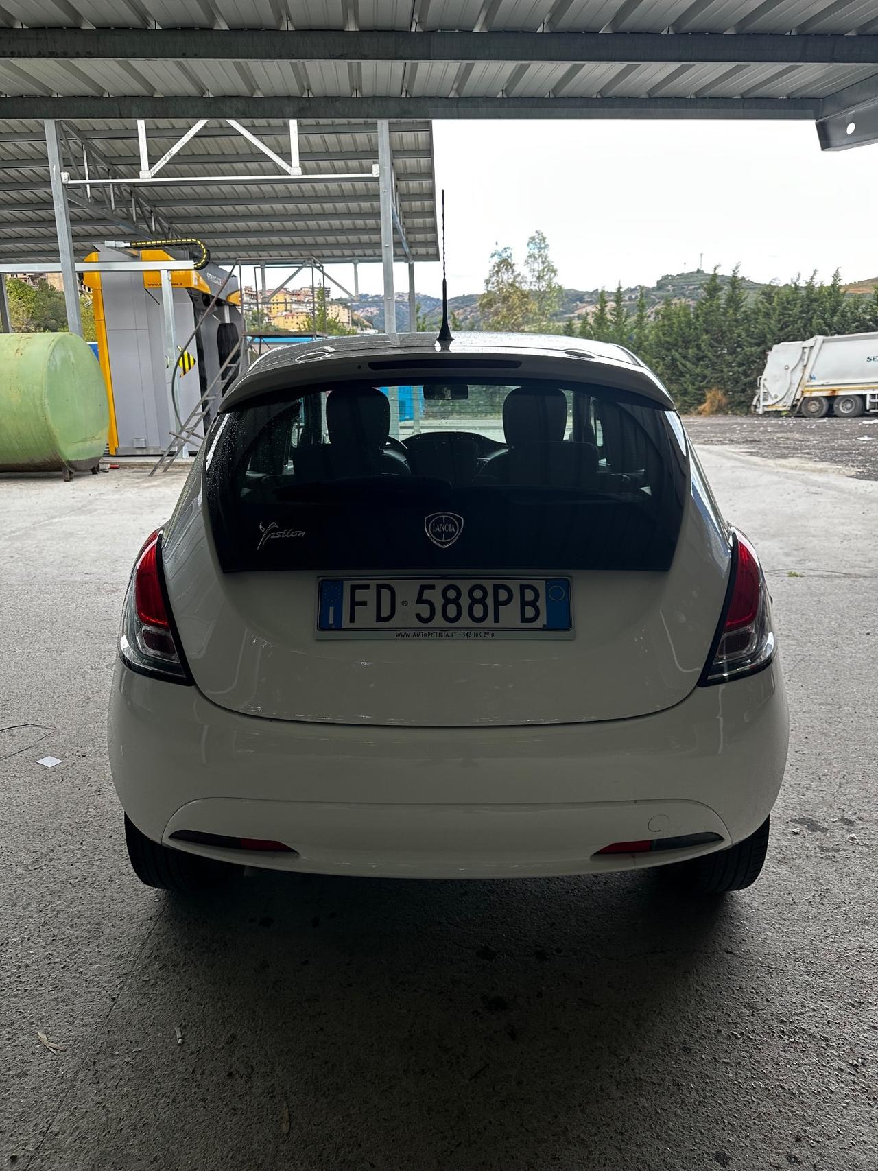 Lancia Ypsilon 1.3 MJT 16V 95 CV 5 porte S&S Gold