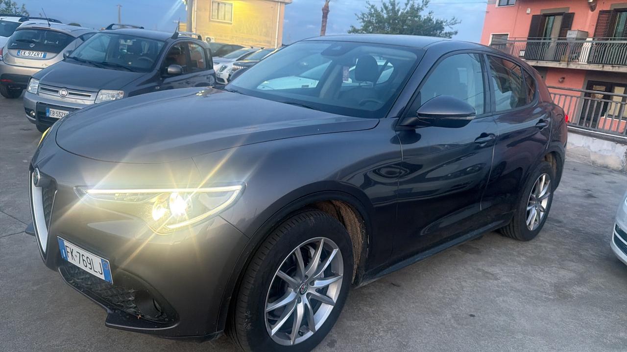 Alfa Romeo Stelvio 2.2 Turbodiesel 210 CV AT8 Q4 Business