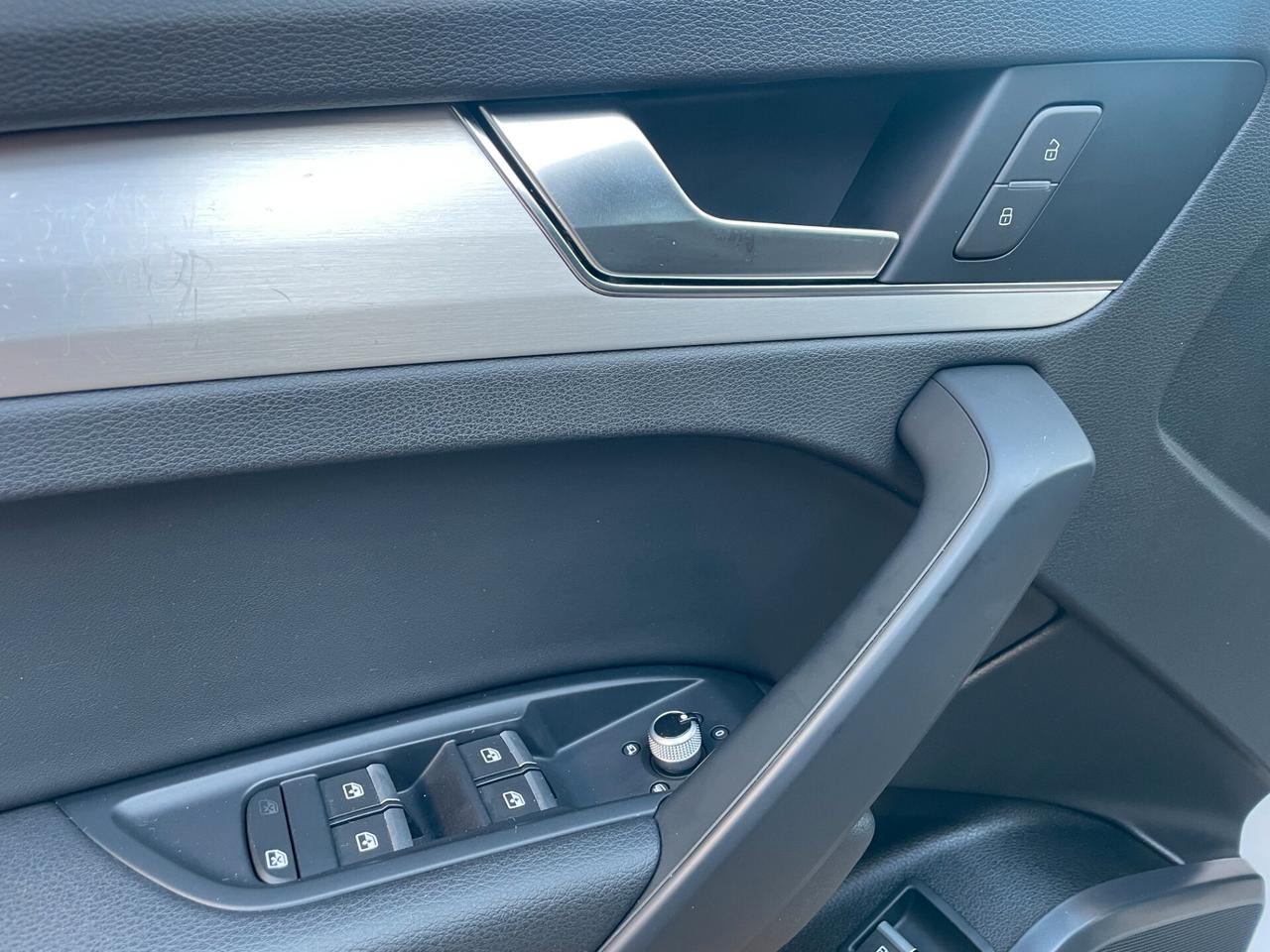 Audi Q5 55 TFSI e quattro S tronic line plus