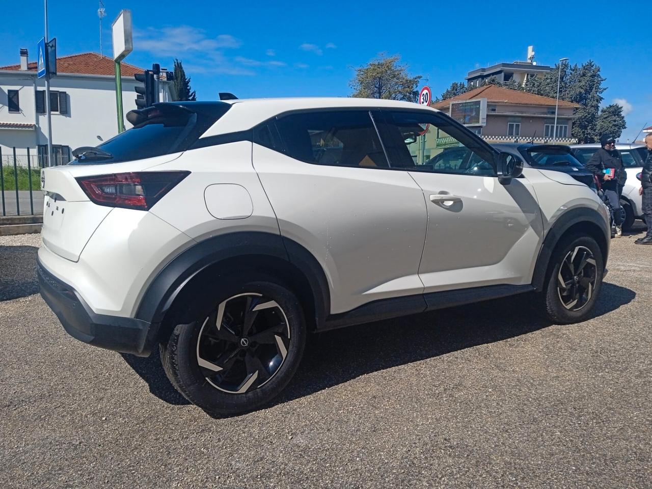 Nissan Juke 1.0 DIG-T 114 CV N-Connecta