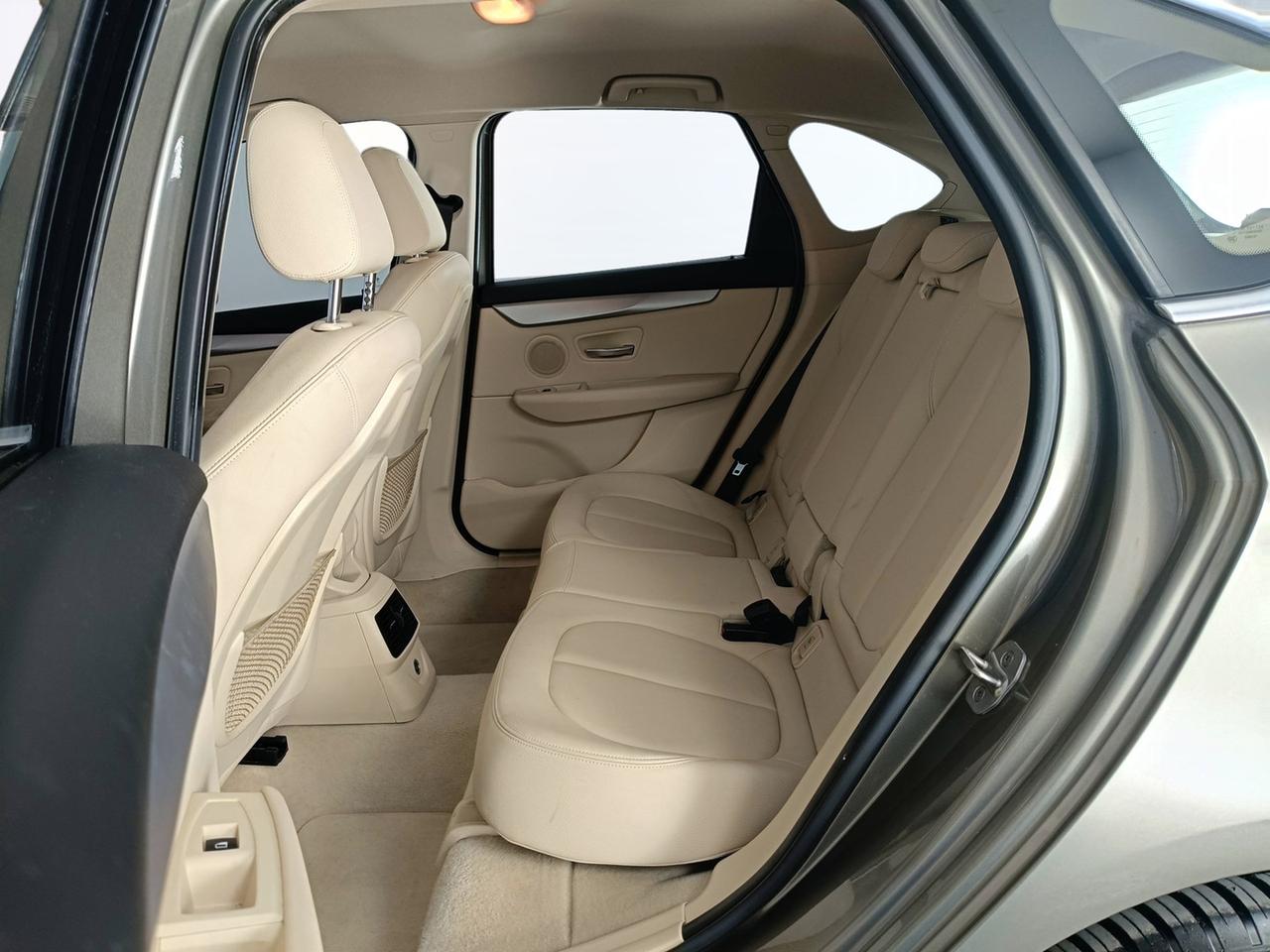 BMW 218d active tourer