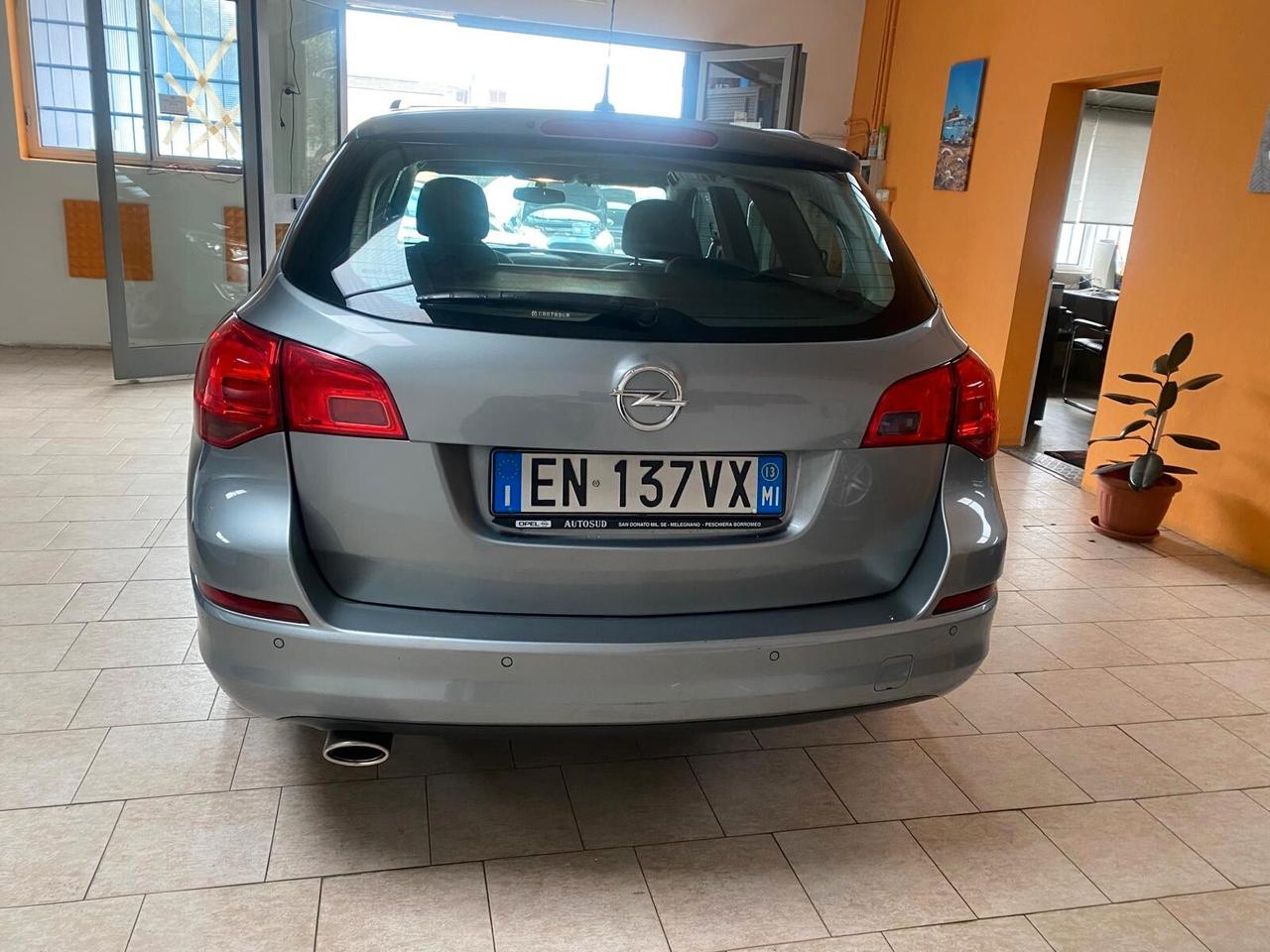 Opel Astra 1.4 Turbo 140CV Sports Tourer GPL Tech Cosmo