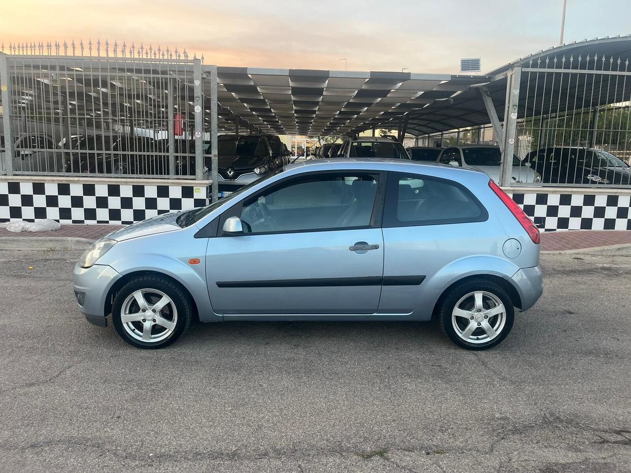 Ford Fiesta 1.4 TDCi 3p. Ghia 2006