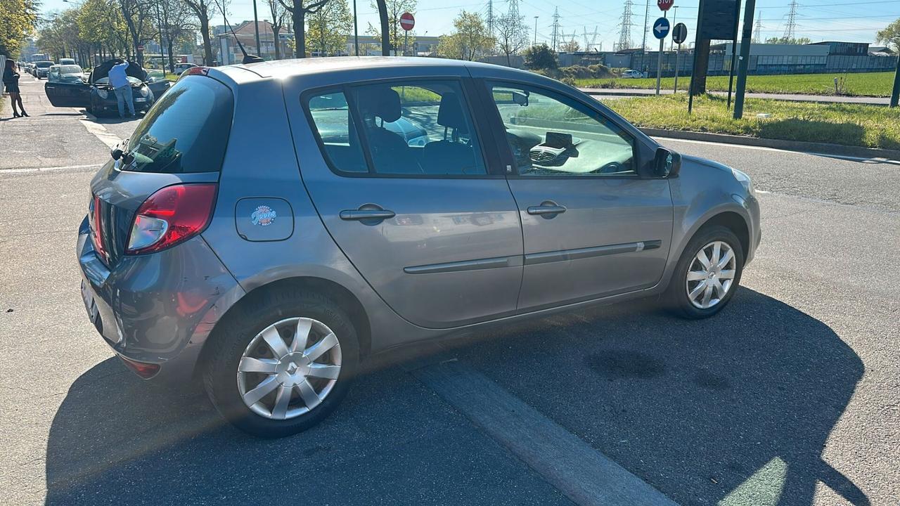 Renault Clio 1.2 16V 5 porte Live!